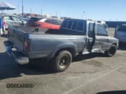 ✅ 1992 Toyota Pickup DLX • VIN: JT4RN93PXN5057452 • Lot: 88791225. Listed on Copart with 204,118 mi. Free auction sales archive from the USA and detailed vehicle history report at DreamBid. Image 3.