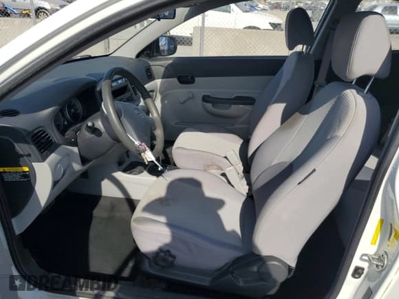 ✅ 2010 Hyundai Accent GS • VIN: KMHCM3ACXAU179844 • Лот: 83676584. Опубликован ранее на Copart с пробегом 62 540 миль. Бесплатный доступ к архиву аукционных продаж из США и подробный отчёт об истории автомобиля на DreamBid. Изображение 7.