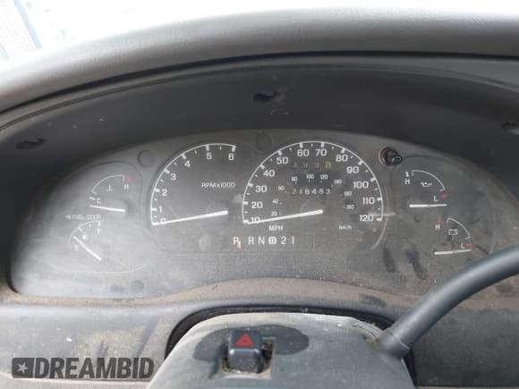 ✅ 2001 Ford Ranger XL • VIN: 1FTYR10C41PA19796 • Lot: 41887232. Wystawiony na IAAI z przebiegiem 216 483 mil. Bezpłatny archiwum sprzedaży aukcyjnych z USA i szczegółowy raport historii pojazdu na DreamBid. Zdjęcie 7.