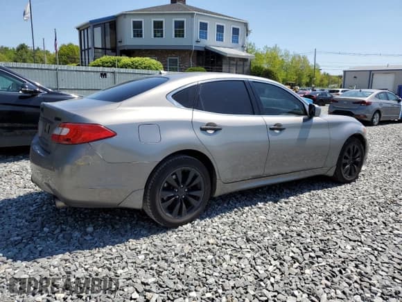 ✅ 2011 Infiniti M • VIN: JN1AY1AR0BM570062 • Lot: 56310475. Wystawiony na Copart z przebiegiem 161 540 mil. Bezpłatny archiwum sprzedaży aukcyjnych z USA i szczegółowy raport historii pojazdu na DreamBid. Zdjęcie 3.