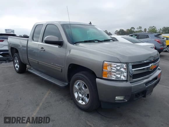 ✅ 2009 Chevrolet Silverado 1500 • VIN: 1GCEC39J69Z174643 • Lot: 42853730. Wystawiony na IAAI z przebiegiem 172 839 mil. Bezpłatny archiwum sprzedaży aukcyjnych z USA i szczegółowy raport historii pojazdu na DreamBid. Zdjęcie 1.