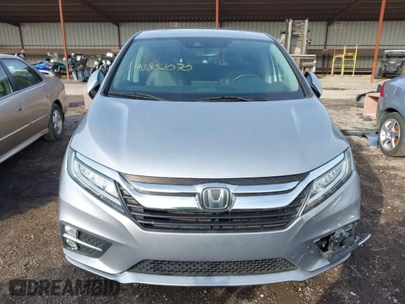 ✅ 2018 Honda Odyssey Elite • VIN: 5FNRL6H92JB030057 • Lot: 43802070. Listed on IAAI with 155,001 mi. Free auction sales archive from the USA and detailed vehicle history report at DreamBid. Image 12.