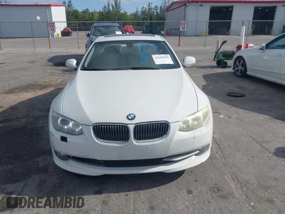 ✅ 2011 BMW 3 Series 328i • VIN: WBAKE5C54BE429546 • Lot: 42149284. Wystawiony na IAAI z przebiegiem 79 967 mil. Bezpłatny archiwum sprzedaży aukcyjnych z USA i szczegółowy raport historii pojazdu na DreamBid. Zdjęcie 12.