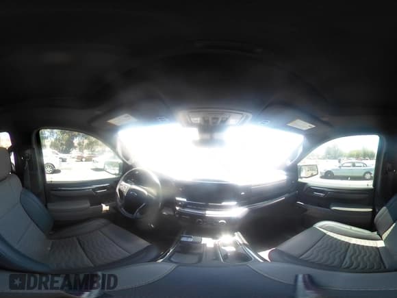 ✅ 2025 Chevrolet Silverado 1500 ZR2 • VIN: 3GCUKHEL3SG294019 • Лот: 42815128. Опубликован ранее на IAAI с пробегом 7 721 миль. Бесплатный доступ к архиву аукционных продаж из США и подробный отчёт об истории автомобиля на DreamBid. Изображение 19.