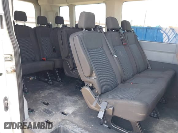✅ 2019 Ford Transit Passenger XL • VIN: 1FBZX2CM6KKA99660 • Lot: 42318961. Wystawiony na IAAI z przebiegiem 112 836 mil. Bezpłatny archiwum sprzedaży aukcyjnych z USA i szczegółowy raport historii pojazdu na DreamBid. Zdjęcie 8.