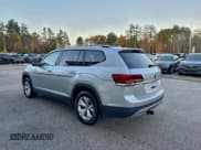 ✅ 2018 Volkswagen Atlas SE • VIN: 1V2LR2CAXJC527805 • Лот: 95306825. Опубликован ранее на Copart с пробегом 159 466 миль. Бесплатный доступ к архиву аукционных продаж из США и подробный отчёт об истории автомобиля на DreamBid. Изображение 3.