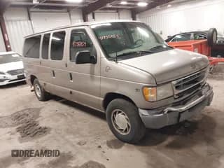 ✅ 2002 Ford Econoline Passenger XL • VIN: 1FMRE11L02HA28257 • Lot: 41736854. Wystawiony na IAAI z przebiegiem 182 643 mil. Bezpłatny archiwum sprzedaży aukcyjnych z USA i szczegółowy raport historii pojazdu na DreamBid. Zdjęcie 1.