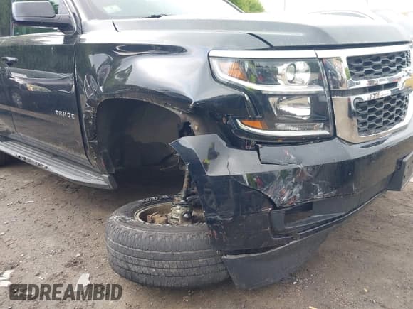 ✅ 2017 Chevrolet Tahoe LT • VIN: 1GNSKBKC3HR164976 • Lot: 42263818. Listed on IAAI with 99,261 mi. Free auction sales archive from the USA and detailed vehicle history report at DreamBid. Image 6.
