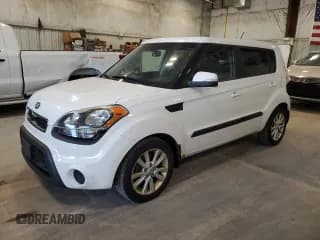 ✅ 2013 Kia Soul + • VIN: KNDJT2A63D7567424 • Лот: 81996505. Опубликован ранее на Copart с пробегом 198 055 миль. Бесплатный доступ к архиву аукционных продаж из США и подробный отчёт об истории автомобиля на DreamBid. Изображение 1.