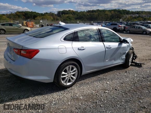 ✅ 2018 Chevrolet Malibu LT • VIN: 1G1ZD5ST4JF106460 • Lot: 81982285. Listed on Copart with 48,552 mi. Free auction sales archive from the USA and detailed vehicle history report at DreamBid. Image 3.