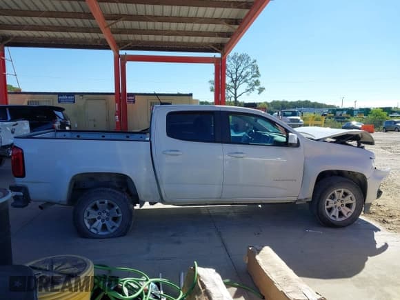 ✅ 2022 Chevrolet Colorado 2WD LT • VIN: 1GCGSCEN0N1221551 • Lot: 43450018. Listed on IAAI with 54,500 mi. Free auction sales archive from the USA and detailed vehicle history report at DreamBid. Image 13.