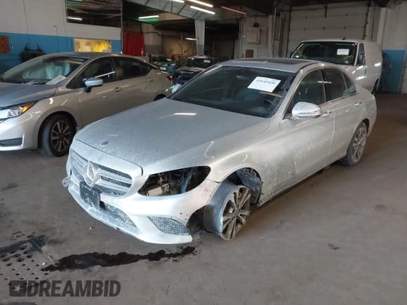✅ 2021 Mercedes-Benz C 300 • VIN: W1KWF8EB6MR646927 • Lot: 41645450. Wystawiony na IAAI z przebiegiem 53 464 mil. Bezpłatny archiwum sprzedaży aukcyjnych z USA i szczegółowy raport historii pojazdu na DreamBid. Zdjęcie 6.