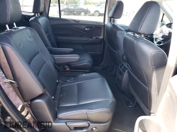 ✅ 2020 Honda Pilot Touring 7-Passenger • VIN: 5FNYF5H65LB009516 • Lot: 81001735. Listed on Copart with 66,757 mi. Free auction sales archive from the USA and detailed vehicle history report at DreamBid. Image 11.