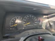 ✅ 1999 Chevrolet Suburban • VIN: 3GNGK26J6XG201502 • Лот: 89867585. Опубликован ранее на Copart с пробегом 198 342 миль. Бесплатный доступ к архиву аукционных продаж из США и подробный отчёт об истории автомобиля на DreamBid. Изображение 9.