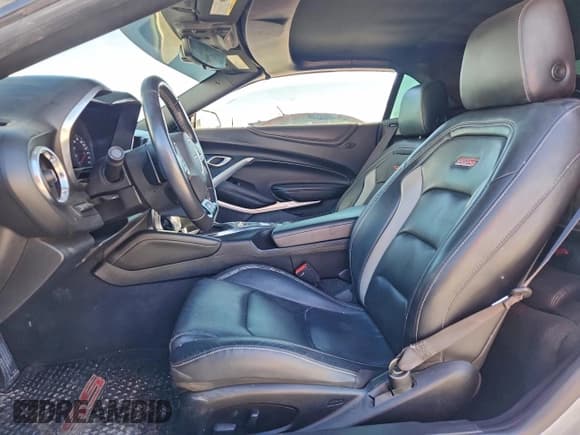 ✅ 2019 Chevrolet Camaro 2SS • VIN: 1G1FH3D73K0147467 • Лот: 92767035. Опубликован ранее на Copart с пробегом 42 078 миль. Бесплатный доступ к архиву аукционных продаж из США и подробный отчёт об истории автомобиля на DreamBid. Изображение 7.