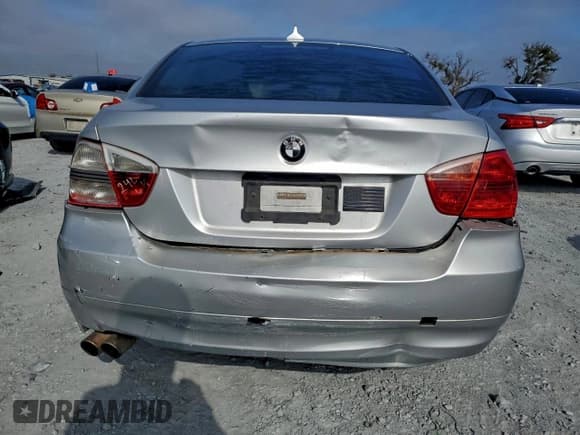 ✅ 2007 BMW 3 Series 328i • VIN: WBAVA33567KX76849 • Lot: 95457845. Wystawiony na Copart z przebiegiem 193 212 mil. Bezpłatny archiwum sprzedaży aukcyjnych z USA i szczegółowy raport historii pojazdu na DreamBid. Zdjęcie 6.