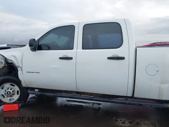 ✅ 2013 Chevrolet Silverado 2500HD Work Truck • VIN: 1GC1KVCG6DF216930 • Лот: 43751035. Опубликован ранее на IAAI с пробегом 325 976 миль. Бесплатный доступ к архиву аукционных продаж из США и подробный отчёт об истории автомобиля на DreamBid. Изображение 14.