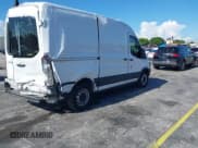 ✅ 2019 Ford Transit • VIN: 1FTYE1CM1KKA05322 • Lot: 43040678. Wystawiony na IAAI z przebiegiem 79 266 mil. Bezpłatny archiwum sprzedaży aukcyjnych z USA i szczegółowy raport historii pojazdu na DreamBid. Zdjęcie 4.