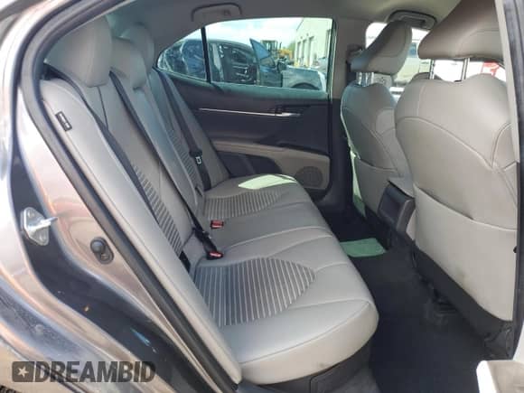 2022 Toyota Camry Hybrid SE z VIN 4T1G31AK9NU588178, wystawiony jako Copart lot #81689865 z przebiegiem 118 270 mil mil oraz Szkoda całkowita • Salvage title. Historia ofert i sprzedaży dostępna na DreamBid. Obrazek 10.