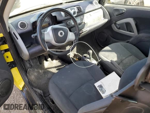 ✅ 2013 Smart fortwo Pure • VIN: WMEEJ3BA0DK661968 • Лот: 82252405. Опубликован ранее на Copart с пробегом 80 533 миль. Бесплатный доступ к архиву аукционных продаж из США и подробный отчёт об истории автомобиля на DreamBid. Изображение 8.