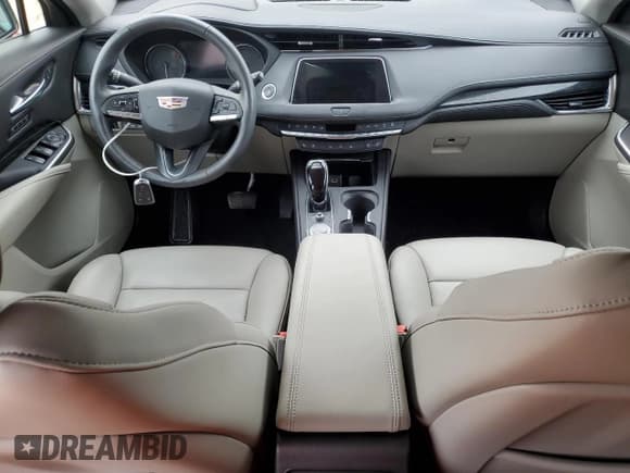 ✅ 2023 Cadillac XT4 FWD Premium Luxury • VIN: 1GYFZCR46PF107336 • Лот: 70879055. Опубликован ранее на Copart с пробегом Не указан. Бесплатный доступ к архиву аукционных продаж из США и подробный отчёт об истории автомобиля на DreamBid. Изображение 8.