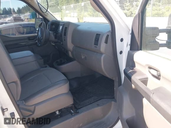 ✅ 2016 Nissan NV SV • VIN: 1N6AF0KY4GN815298 • Lot: 42625035. Listed on IAAI with 170,607 mi. Free auction sales archive from the USA and detailed vehicle history report at DreamBid. Image 5.