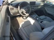 ✅ 2019 Audi A5 Premium Plus • VIN: WAUTNAF57KA079944 • Lot: 58440765. Wystawiony na Copart z przebiegiem 21 225 mil. Bezpłatny archiwum sprzedaży aukcyjnych z USA i szczegółowy raport historii pojazdu na DreamBid. Zdjęcie 8.