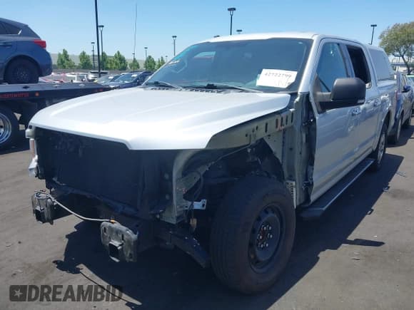 ✅ 2018 Ford F-150 XL • VIN: 1FTEW1C5XJKF60387 • Lot: 42722799. Wystawiony na IAAI z przebiegiem 69 948 mil. Bezpłatny archiwum sprzedaży aukcyjnych z USA i szczegółowy raport historii pojazdu na DreamBid. Zdjęcie 18.