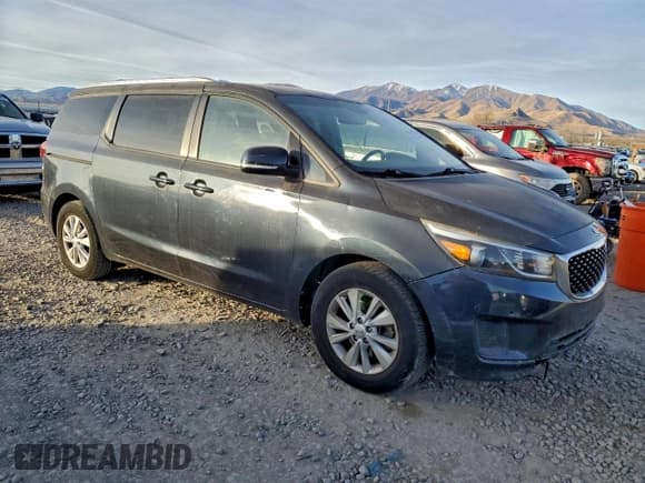 ✅ 2017 Kia Sedona LX • VIN: KNDMB5C11H6247890 • Lot: 94178345. Wystawiony na Copart z przebiegiem 108 600 mil. Bezpłatny archiwum sprzedaży aukcyjnych z USA i szczegółowy raport historii pojazdu na DreamBid. Zdjęcie 4.