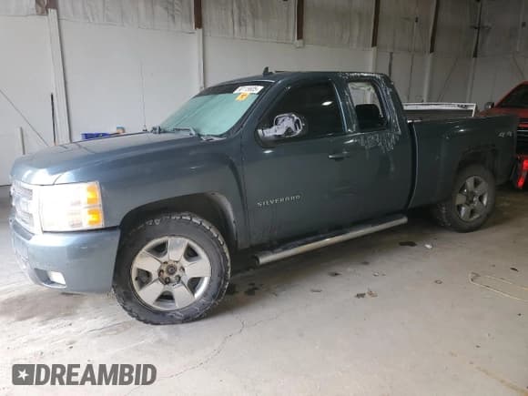 ✅ 2011 Chevrolet Silverado 1500 LTZ • VIN: 1GCRKTE3XBZ100790 • Lot: 90115605. Listed on Copart with 285,881 mi. Free auction sales archive from the USA and detailed vehicle history report at DreamBid. Image 1.