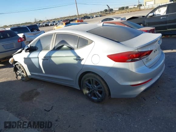 ✅ 2018 Hyundai Elantra Value Edition • VIN: 5NPD84LF5JH220305 • Lot: 43686770. Wystawiony na IAAI z przebiegiem 130 900 mil. Bezpłatny archiwum sprzedaży aukcyjnych z USA i szczegółowy raport historii pojazdu na DreamBid. Zdjęcie 14.