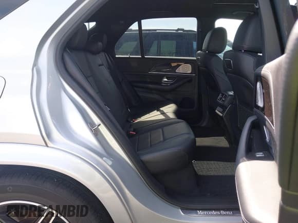 ✅ 2020 Mercedes-Benz GLE 350 • VIN: 4JGFB4JB6LA122271 • Lot: 43330202. Wystawiony na IAAI z przebiegiem 69 197 mil. Bezpłatny archiwum sprzedaży aukcyjnych z USA i szczegółowy raport historii pojazdu na DreamBid. Zdjęcie 8.