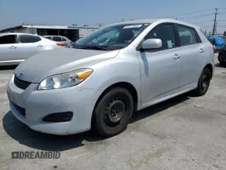 ✅ 2010 Toyota Matrix • VIN: 2T1KU4EE9AC345768 • Lot: 69123935. Wystawiony na Copart z przebiegiem 88 253 mil. Bezpłatny archiwum sprzedaży aukcyjnych z USA i szczegółowy raport historii pojazdu na DreamBid. Zdjęcie 1.