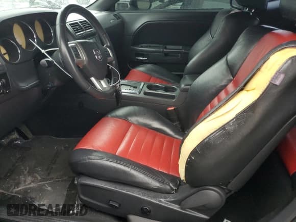 ✅ 2013 Dodge Challenger SXT • VIN: 2C3CDYAG5DH675912 • Лот: 82213544. Опубликован ранее на Copart с пробегом 76 646 миль. Бесплатный доступ к архиву аукционных продаж из США и подробный отчёт об истории автомобиля на DreamBid. Изображение 7.