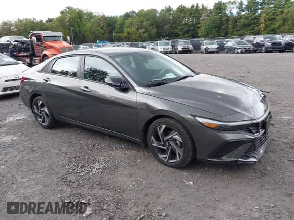 2025 Hyundai Elantra SEL Sport with VIN KMHLM4DG2SU955860, listed as a IAAI auction lot 43317517 with 8,756 mi miles and . Bid and sale history available at DreamBid. Image 1.