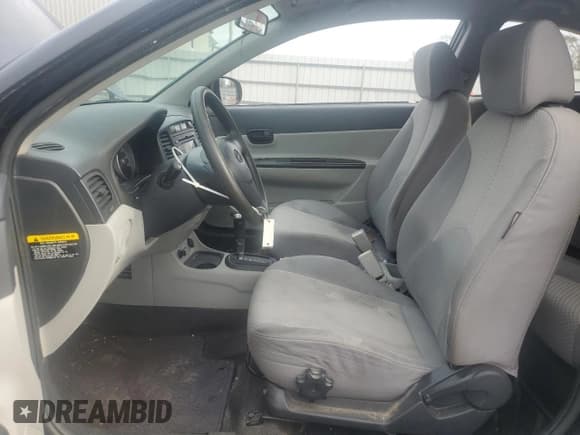 ✅ 2010 Hyundai Accent GS • VIN: KMHCM3AC4AU170492 • Лот: 85258114. Опубликован ранее на Copart с пробегом 119 238 миль. Бесплатный доступ к архиву аукционных продаж из США и подробный отчёт об истории автомобиля на DreamBid. Изображение 7.