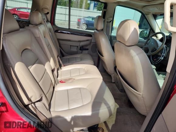 ✅ 2005 Ford Explorer Limited • VIN: 1FMDU65W55UB61476 • Лот: 64595695. Опубликован ранее на Copart с пробегом 226 913 миль. Бесплатный доступ к архиву аукционных продаж из США и подробный отчёт об истории автомобиля на DreamBid. Изображение 11.