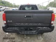 ✅ 2023 Toyota Tacoma SR • VIN: 3TYSX5EN7PT021560 • Lot: 62608884. Wystawiony na Copart z przebiegiem 7 877 mil. Bezpłatny archiwum sprzedaży aukcyjnych z USA i szczegółowy raport historii pojazdu na DreamBid. Zdjęcie 6.