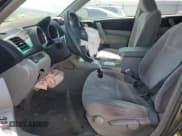 ✅ 2009 Toyota Highlander • VIN: JTEDS41A092090404 • Lot: 80719175. Wystawiony na Copart z przebiegiem 275 806 mil. Bezpłatny archiwum sprzedaży aukcyjnych z USA i szczegółowy raport historii pojazdu na DreamBid. Zdjęcie 7.