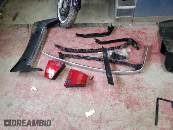 ✅ 2003 Volkswagen Jetta GL • VIN: 3VWRK69MX3M177843 • Lot: 42997795. Listed on Copart with 60,568 mi. Free auction sales archive from the USA and detailed vehicle history report at DreamBid. Image 12.