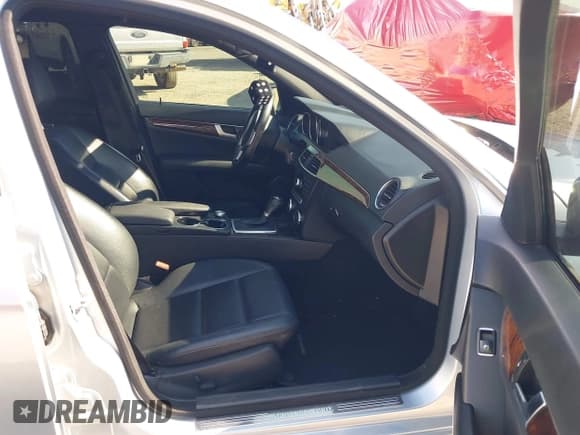 ✅ 2014 Mercedes-Benz C 250 Sport • VIN: WDDGF4HB3EG219159 • Lot: 42916060. Listed on IAAI with 151,432 mi. Free auction sales archive from the USA and detailed vehicle history report at DreamBid. Image 5.