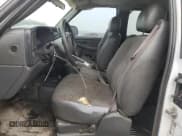 ✅ 2005 Chevrolet Silverado 2500HD LT • VIN: 1GCHK29U25E219163 • Лот: 85932864. Опубликован ранее на Copart с пробегом 300 785 миль. Бесплатный доступ к архиву аукционных продаж из США и подробный отчёт об истории автомобиля на DreamBid. Изображение 7.