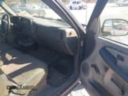 ✅ 2000 Chevrolet Silverado 1500 • VIN: 1GCEC14W2YE203939 • Lot: 43685797. Listed on IAAI with 185,331 mi. Free auction sales archive from the USA and detailed vehicle history report at DreamBid. Image 5.