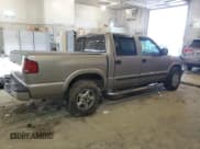 ✅ 2001 Chevrolet S-10 LS • VIN: 1GCDT13W11K222082 • Лот: 62050314. Опубликован ранее на Copart с пробегом Не указан. Бесплатный доступ к архиву аукционных продаж из США и подробный отчёт об истории автомобиля на DreamBid. Изображение 3.