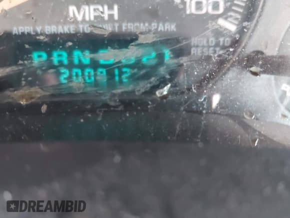 ✅ 2001 Chevrolet Silverado 2500HD LS • VIN: 1GCHK23U31F202241 • Lot: 41978203. Wystawiony na IAAI z przebiegiem 200 912 mil. Bezpłatny archiwum sprzedaży aukcyjnych z USA i szczegółowy raport historii pojazdu na DreamBid. Zdjęcie 16.