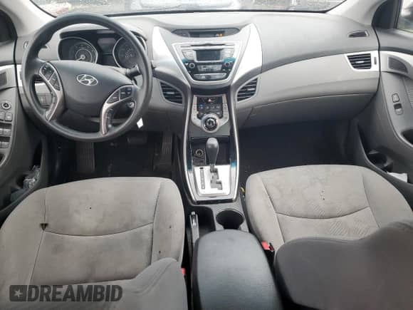 2013 Hyundai Elantra GLS z VIN KMHDH4AE2DU966999, wystawiony jako Copart lot #84441285 z przebiegiem 180 594 mil mil oraz Szkoda całkowita • Salvage title. Historia ofert i sprzedaży dostępna na DreamBid. Obrazek 8.