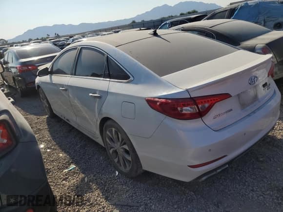 ✅ 2015 Hyundai Sonata Sport • VIN: 5NPE34AB6FH257051 • Lot: 59429005. Wystawiony na Copart z przebiegiem 77 654 mil. Bezpłatny archiwum sprzedaży aukcyjnych z USA i szczegółowy raport historii pojazdu na DreamBid. Zdjęcie 2.