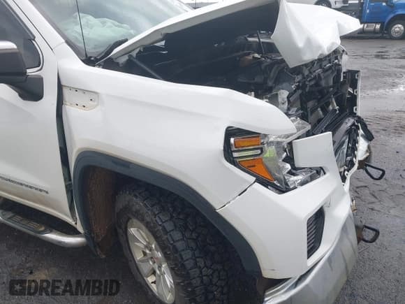 ✅ 2020 GMC Sierra 1500 SLE • VIN: 3GTU9BED9LG223510 • Лот: 41685604. Опубликован ранее на IAAI с пробегом 85 677 миль. Бесплатный доступ к архиву аукционных продаж из США и подробный отчёт об истории автомобиля на DreamBid. Изображение 18.