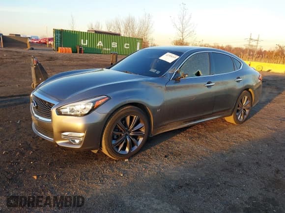 ✅ 2016 Infiniti Q70 • VIN: JN1BY1AR1GM270431 • Lot: 43755215. Wystawiony na IAAI z przebiegiem 88 433 mil. Bezpłatny archiwum sprzedaży aukcyjnych z USA i szczegółowy raport historii pojazdu na DreamBid. Zdjęcie 17.
