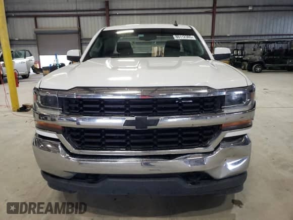 2019 Chevrolet Silverado 1500 LT with VIN 2GCVKPEC8K1165328, listed as a Copart auction lot 86112365 with 114,400 mi miles and Salvage title. Bid and sale history available at DreamBid. Image 5.